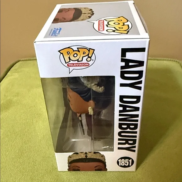 Funko Pop! Bridgerton Lady Danbury - Picture 4 of 8